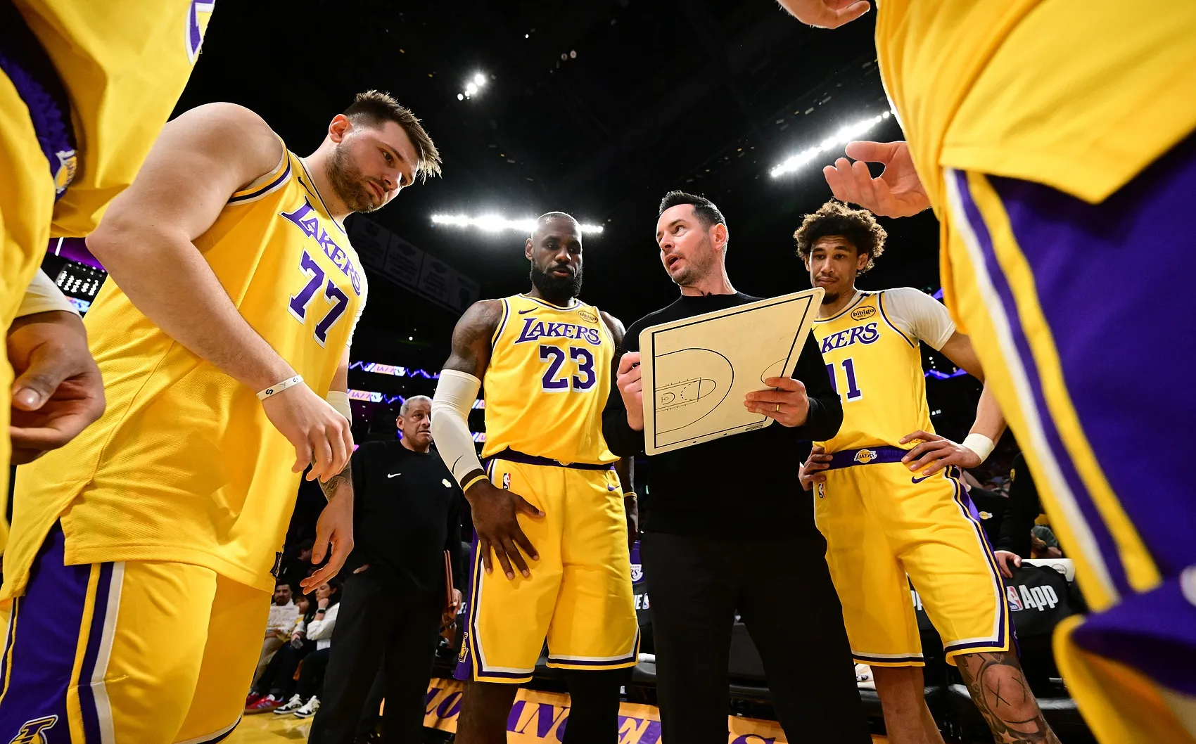 kaiyun sports-洛杉矶湖人发布备战花絮，冲刺阶段遗憾出局，法甲任务艰巨，团队化学反应显著的简单介绍-kaiyun sports